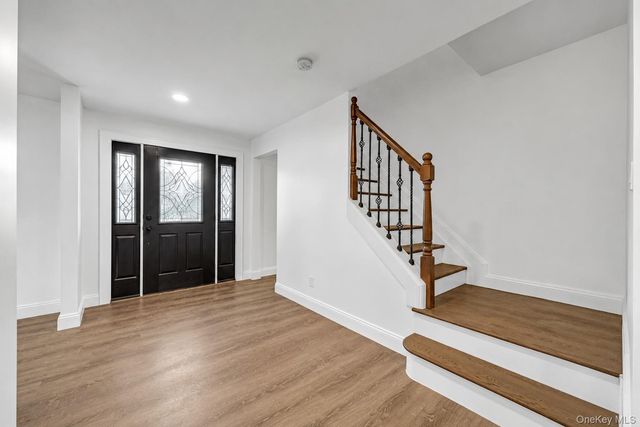 55 Yuma Lane, East Islip, NY 11730