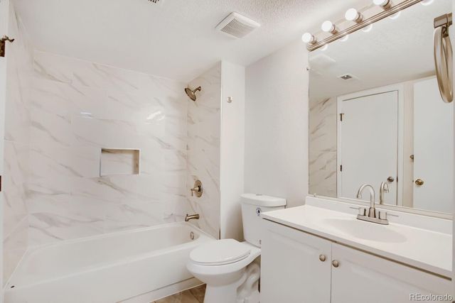 8813 Colorado Boulevard 206, Thornton, CO 80229