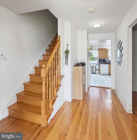 36 REGENT RD, Cherry Hill, NJ 08003
