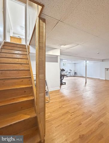 36 REGENT RD, Cherry Hill, NJ 08003