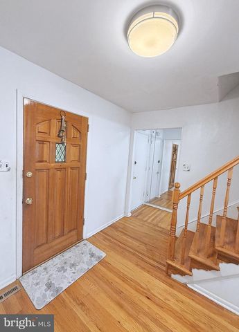 36 REGENT RD, Cherry Hill, NJ 08003