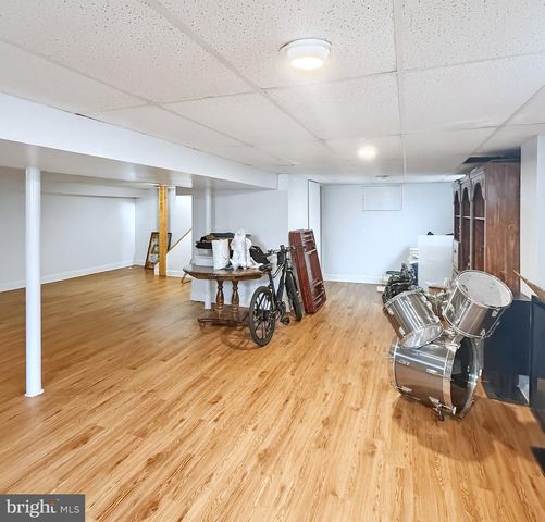 36 REGENT RD, Cherry Hill, NJ 08003