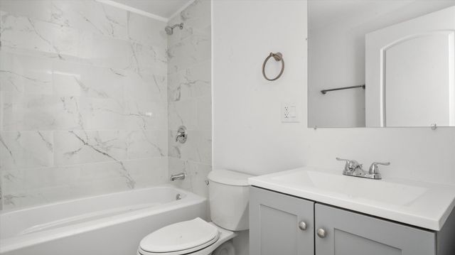 2353 N Springfield Avenue 2, Chicago, IL 60647