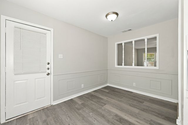 549 Lorna Street, Burleson, TX 76028