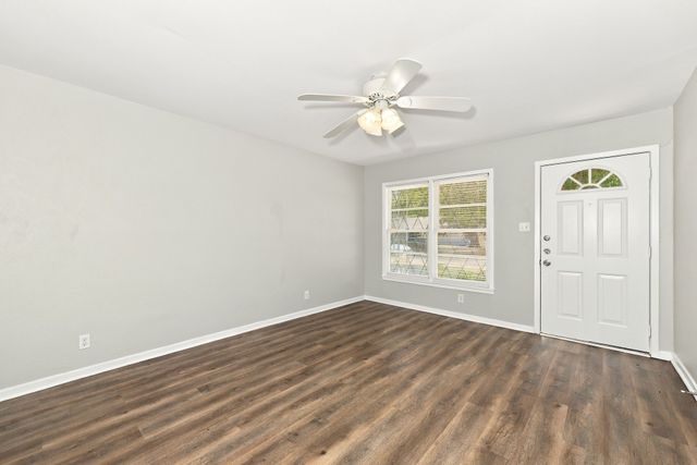 549 Lorna Street, Burleson, TX 76028