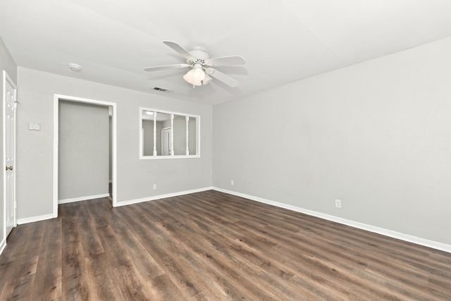 549 Lorna Street, Burleson, TX 76028