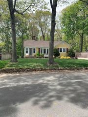 1240 West Road, Cutchogue, NY 11935