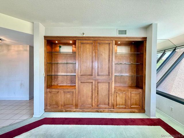 230 W Laurel St 204, San Diego, CA 92101