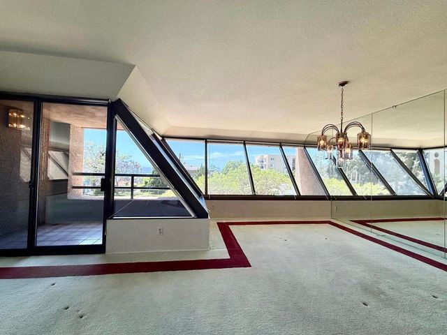 230 W Laurel St 204, San Diego, CA 92101