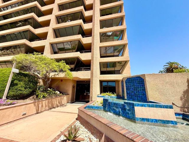 230 W Laurel St 204, San Diego, CA 92101