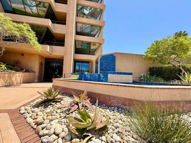 230 W Laurel St 204, San Diego, CA 92101