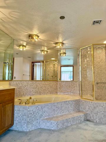 230 W Laurel St 204, San Diego, CA 92101