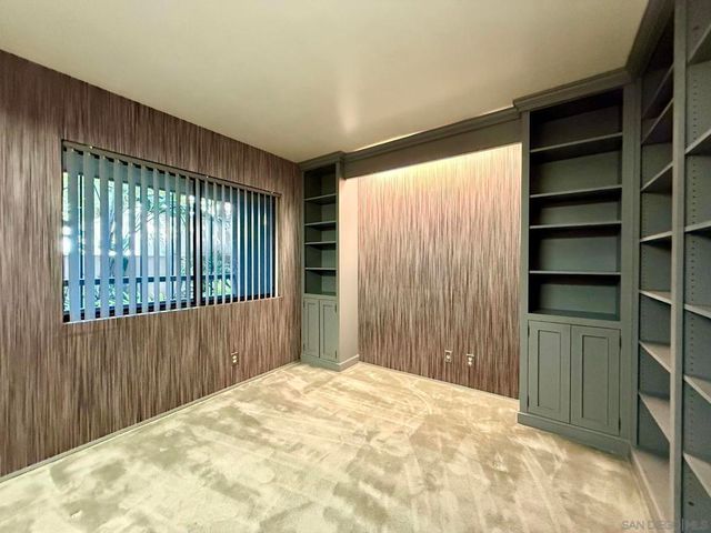 230 W Laurel St 204, San Diego, CA 92101