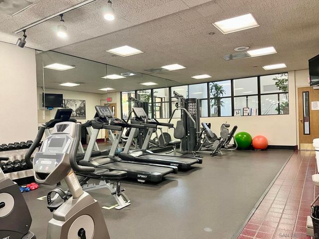 230 W Laurel St 204, San Diego, CA 92101