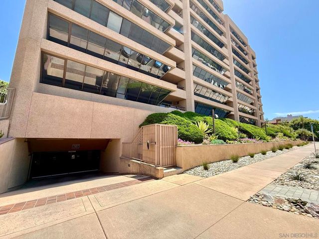 230 W Laurel St 204, San Diego, CA 92101