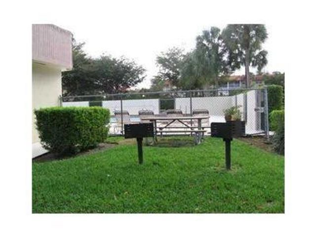 2701 Riverside Drive 311B, Coral Springs, FL 33065