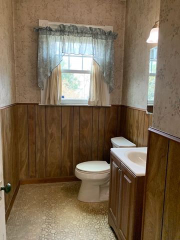 97 Hoyt Avenue, Lowell, MA 01852