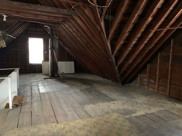 97 Hoyt Avenue, Lowell, MA 01852