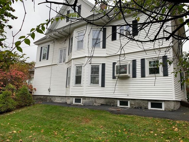 97 Hoyt Avenue, Lowell, MA 01852