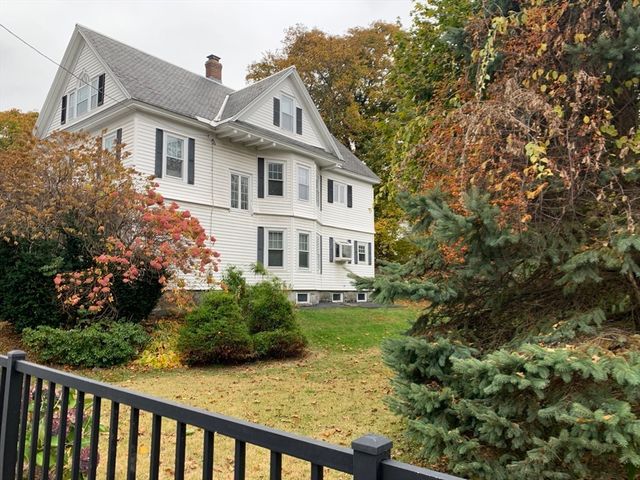 97 Hoyt Avenue, Lowell, MA 01852