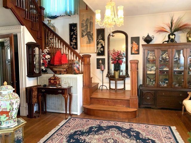 97 Hoyt Avenue, Lowell, MA 01852