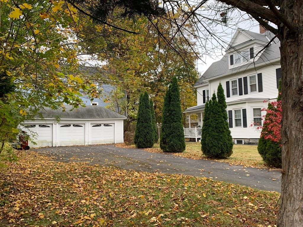 97 Hoyt Avenue, Lowell, MA 01852