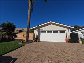 21865 Jinetes, Mission Viejo, CA 92691