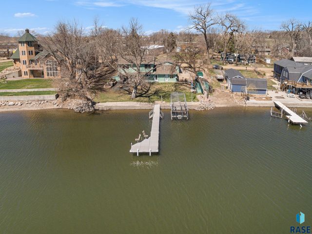 6111 Dakota Ave Avenue, Madison, SD 57042