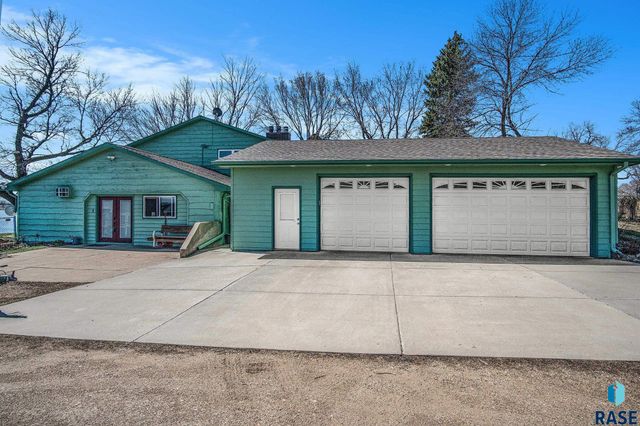 6111 Dakota Ave Avenue, Madison, SD 57042