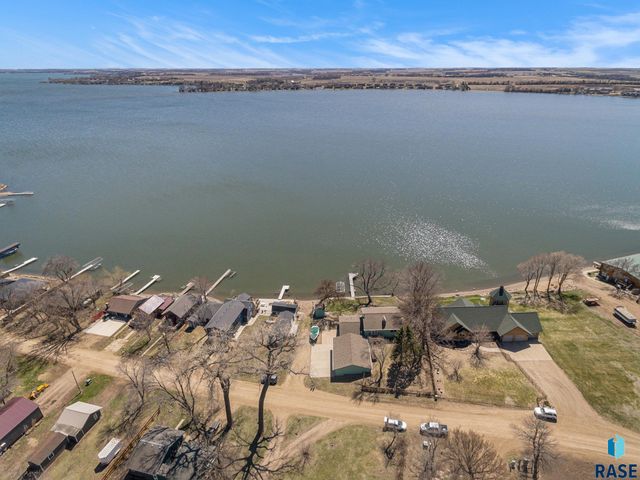 6111 Dakota Ave Avenue, Madison, SD 57042