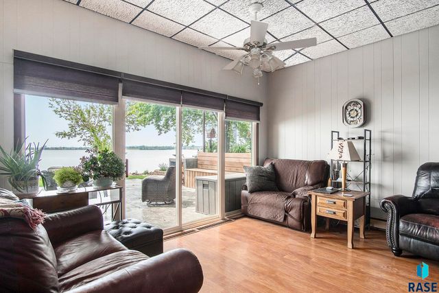 6111 Dakota Ave Avenue, Madison, SD 57042