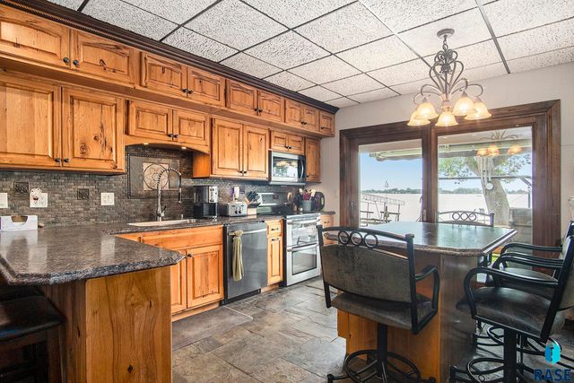 6111 Dakota Ave Avenue, Madison, SD 57042