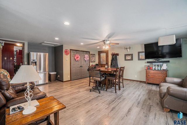 6111 Dakota Ave Avenue, Madison, SD 57042