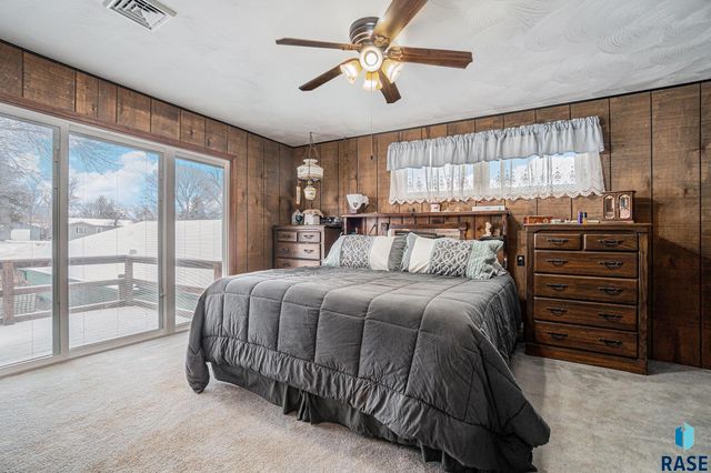 6111 Dakota Ave Avenue, Madison, SD 57042