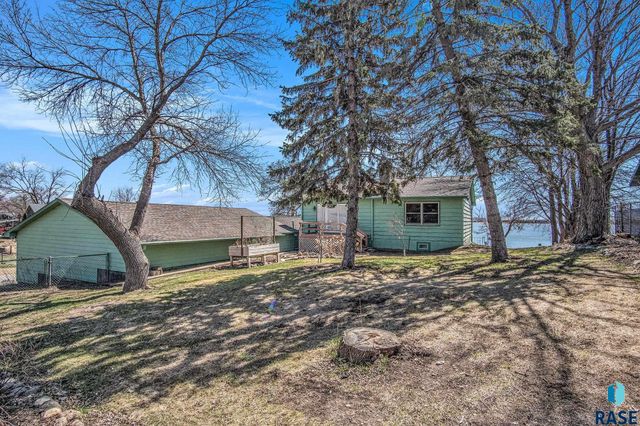 6111 Dakota Ave Avenue, Madison, SD 57042