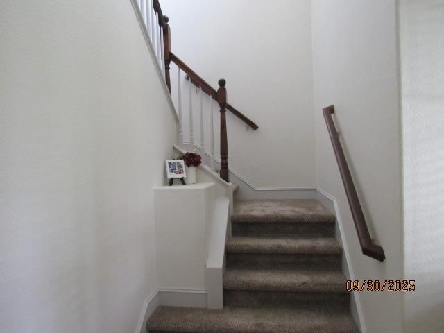 289 Gold King Dr, Valley Springs, CA 95252