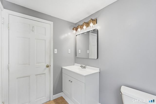 31 Starkweather Street, Manchester, CT 06042