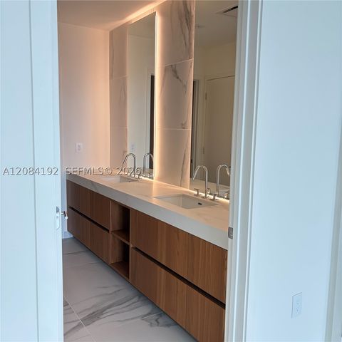 1400 Biscayne Blvd 2003, Miami, FL 33132