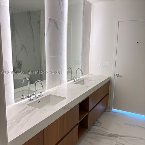 1400 Biscayne Blvd 2003, Miami, FL 33132