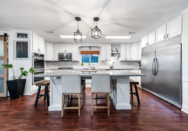 6513 Golf Crest Drive, Galveston, TX 77551