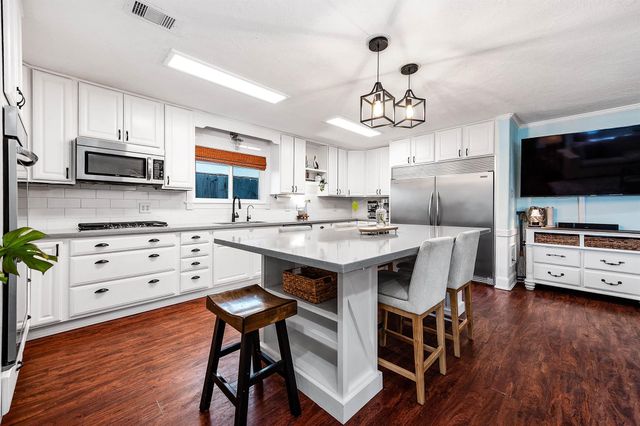 6513 Golf Crest Drive, Galveston, TX 77551