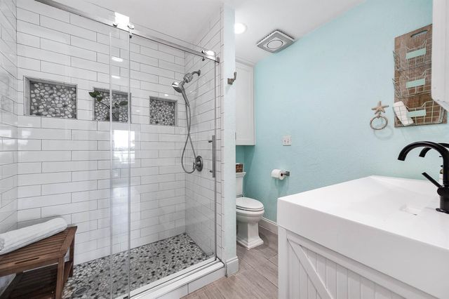 6513 Golf Crest Drive, Galveston, TX 77551