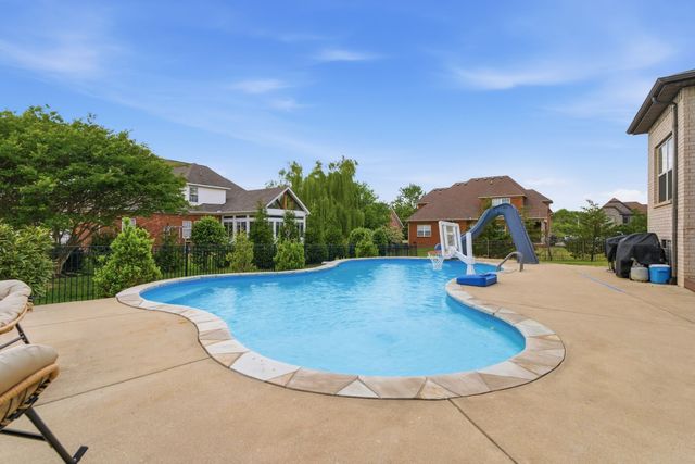 1359 Middlebury Ct, Murfreesboro, TN 37128