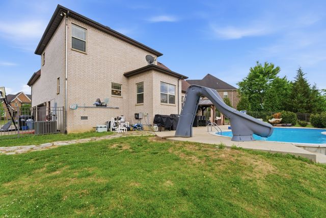 1359 Middlebury Ct, Murfreesboro, TN 37128