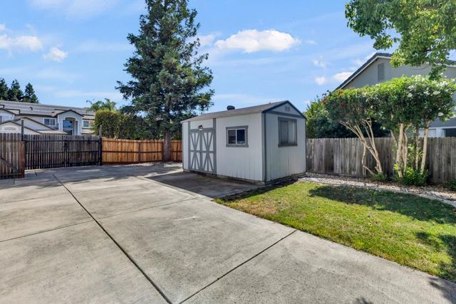 8754 Agave Way, Elk Grove, CA 95624