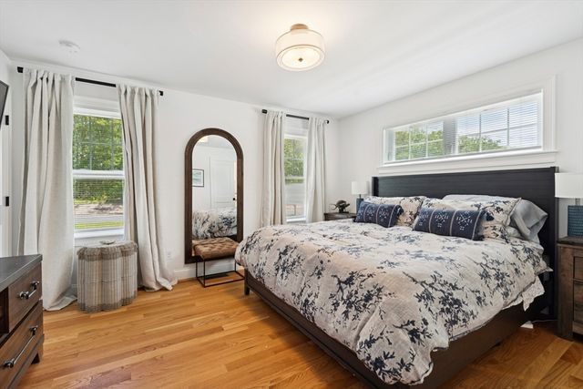140 Broken Bow Ln, Falmouth, MA 02536