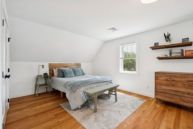 140 Broken Bow Ln, Falmouth, MA 02536