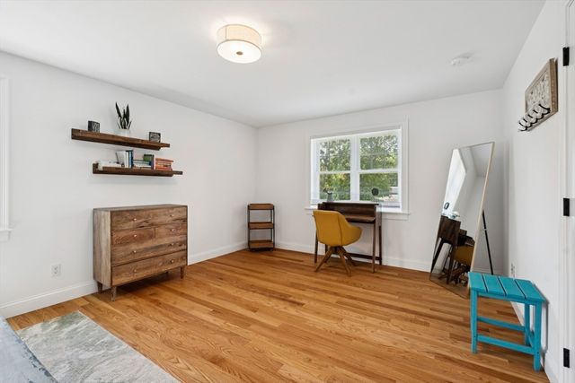 140 Broken Bow Ln, Falmouth, MA 02536