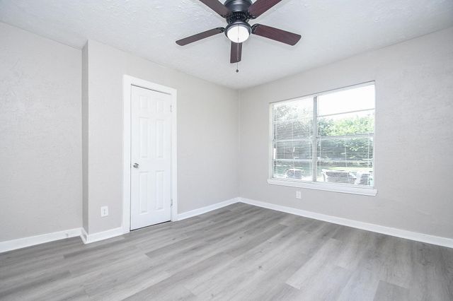 6024 Collingsworth Street 2, Houston, TX 77026