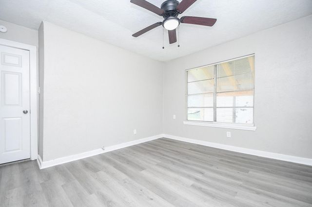 6024 Collingsworth Street 2, Houston, TX 77026